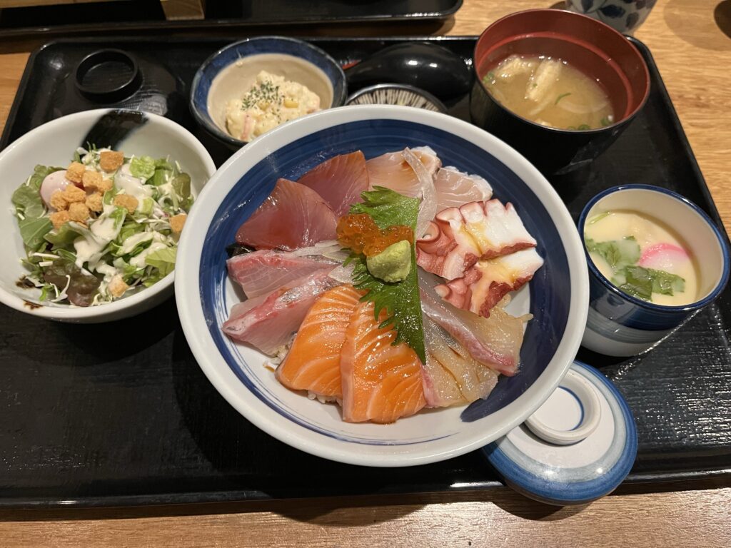魚はち小城清水店海鮮丼定食