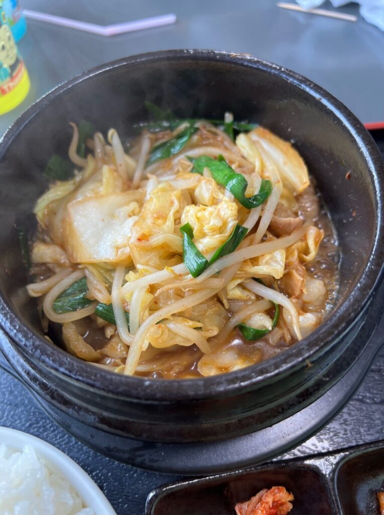 韓国料理虎羽空ホルモン定食