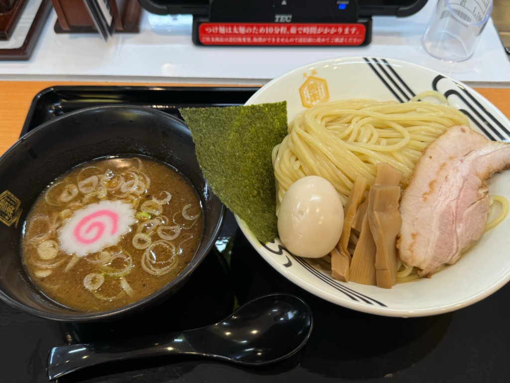 つけ麺舎楽博多本店の味玉つけ麺