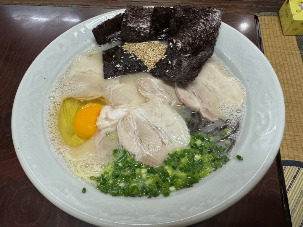 龍宝軒の特製ラーメン