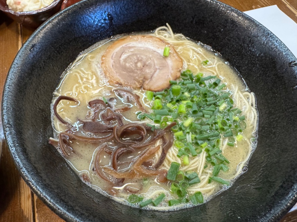 熟成とんこつラーメンれんげ