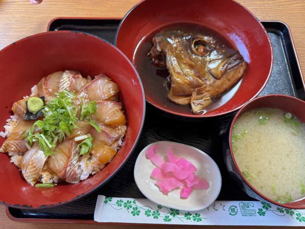 みなと食堂のかんぱち漬け丼定食