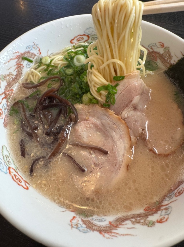 富龍らーめんの麺