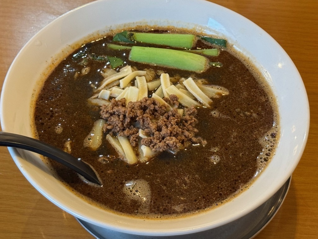 秀嶋商店の黒胡麻担々麺