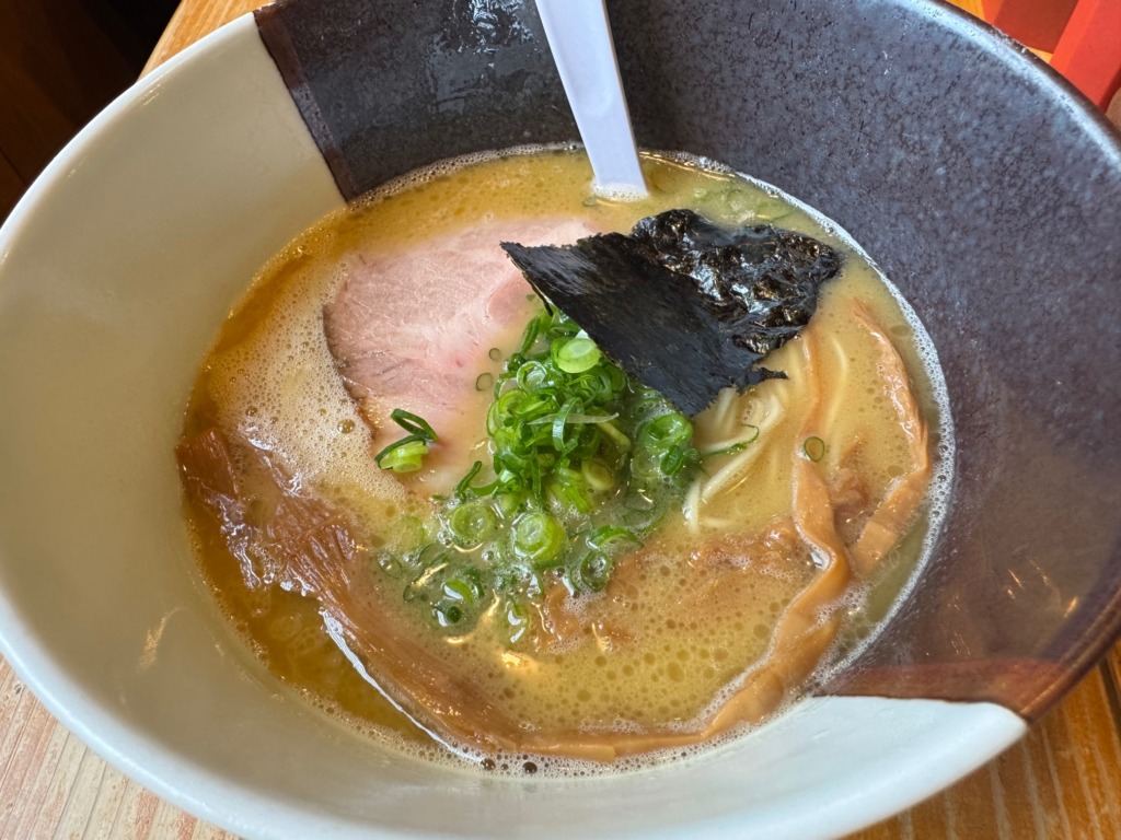 玄界灘塩らぁ麺らぁ麺むらまさの鶏白湯ラーメン