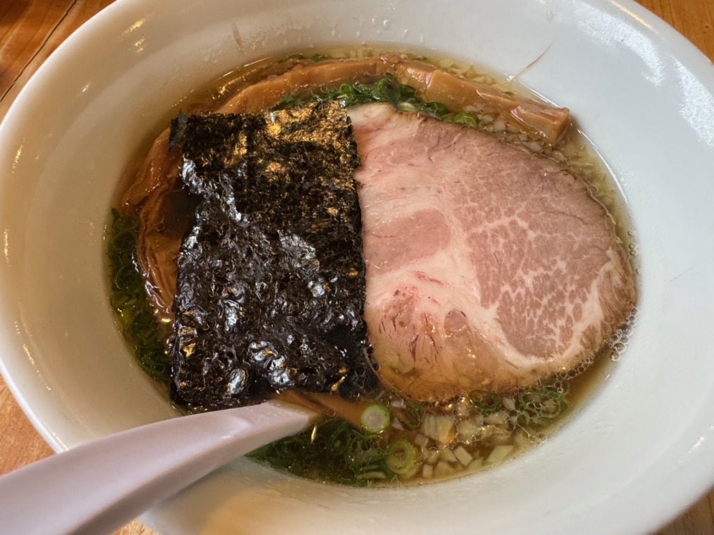 玄界灘塩らぁ麺らぁ麺むらまさの醤油らーめん