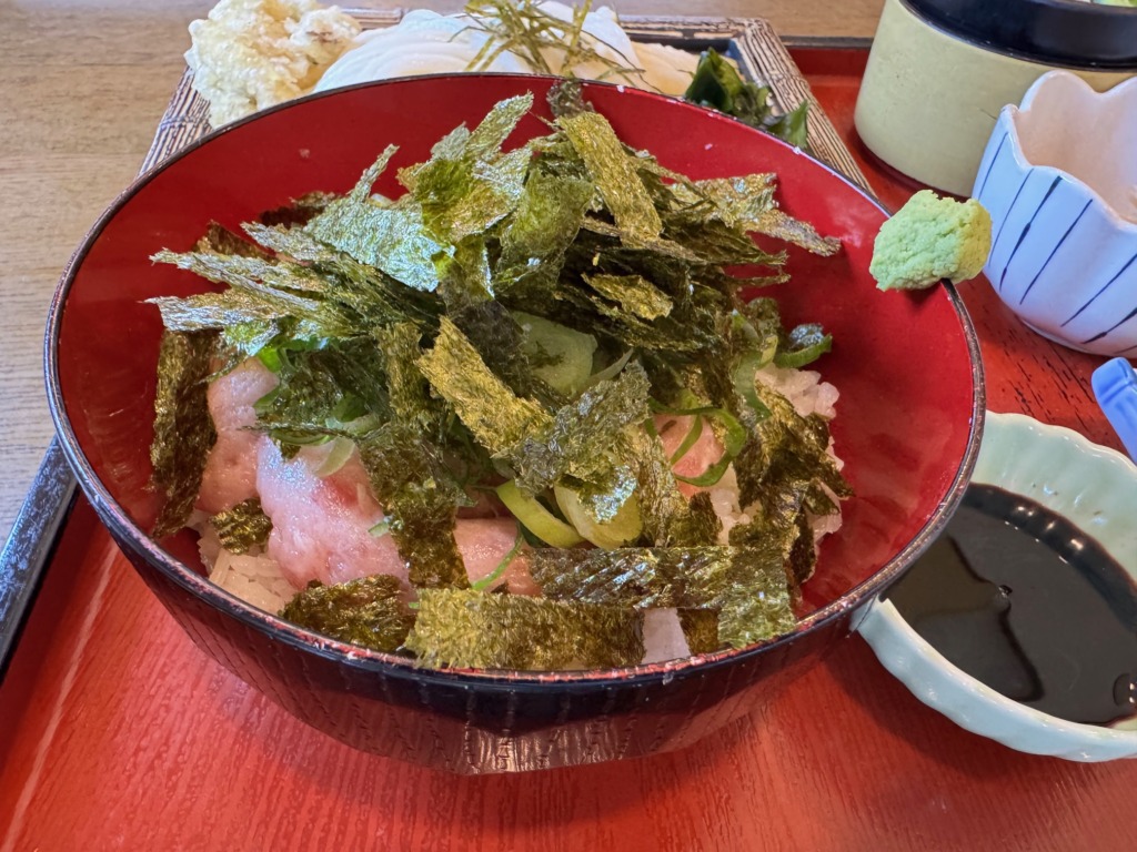 佐賀にあるどん亭のマグロ丼