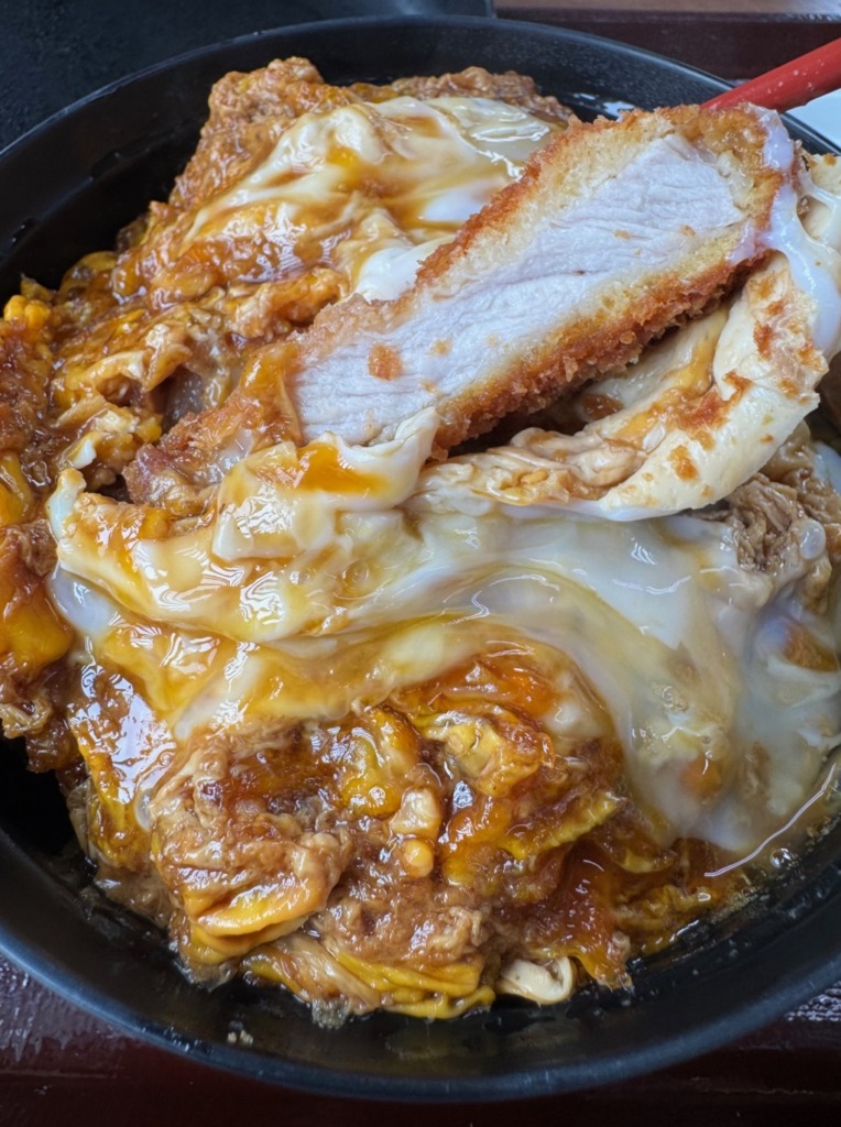 佐賀県武雄市にあるお食事処かみやのカツ丼