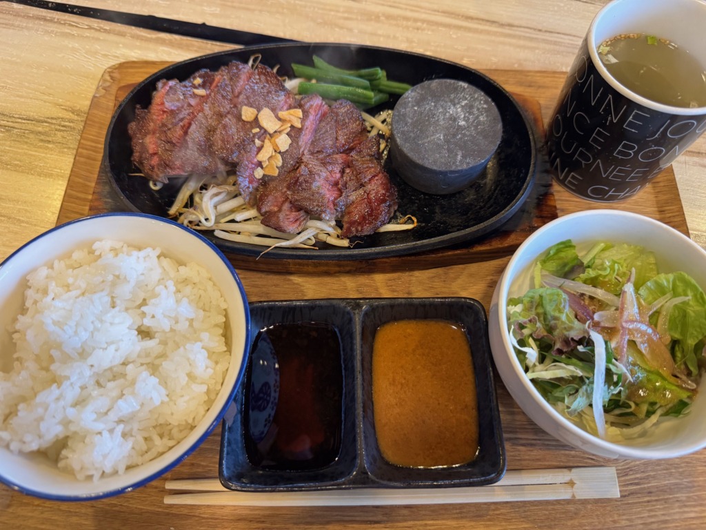 ステーキまる兵庫店の贅沢ステーキ定食
