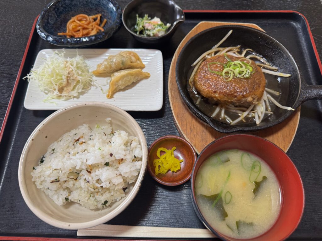 焼きたてハンバーグ(ジャポネソース)|焼とり花串