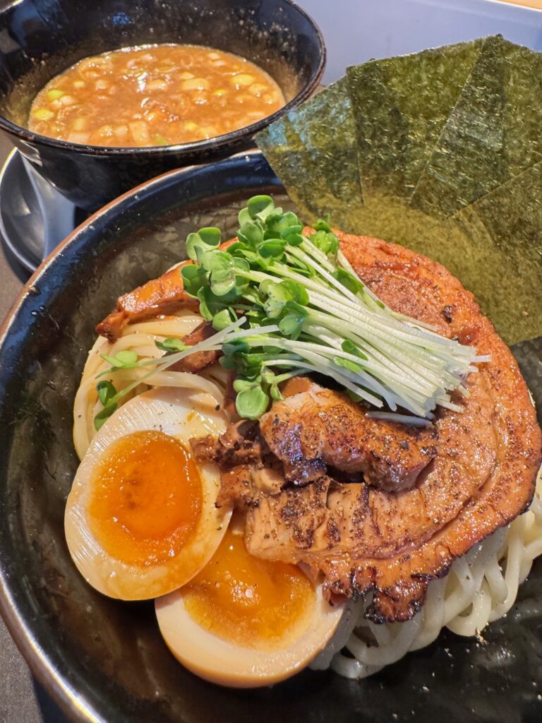 新大阪駅近くにある人気つけ麺店らーめん時屋の豚つけ麺スペシャル