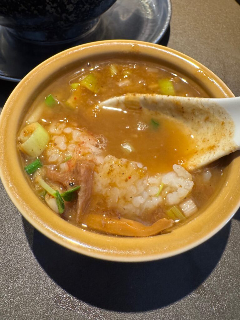 新大阪駅近くにある人気つけ麺店らーめん時屋のしめご飯