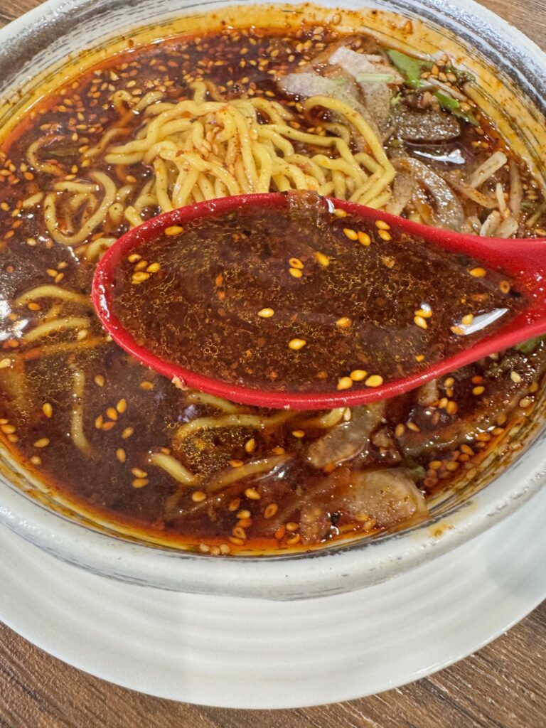 佐賀県武雄市にある中華キッチン蘭蘭の激辛担々麺