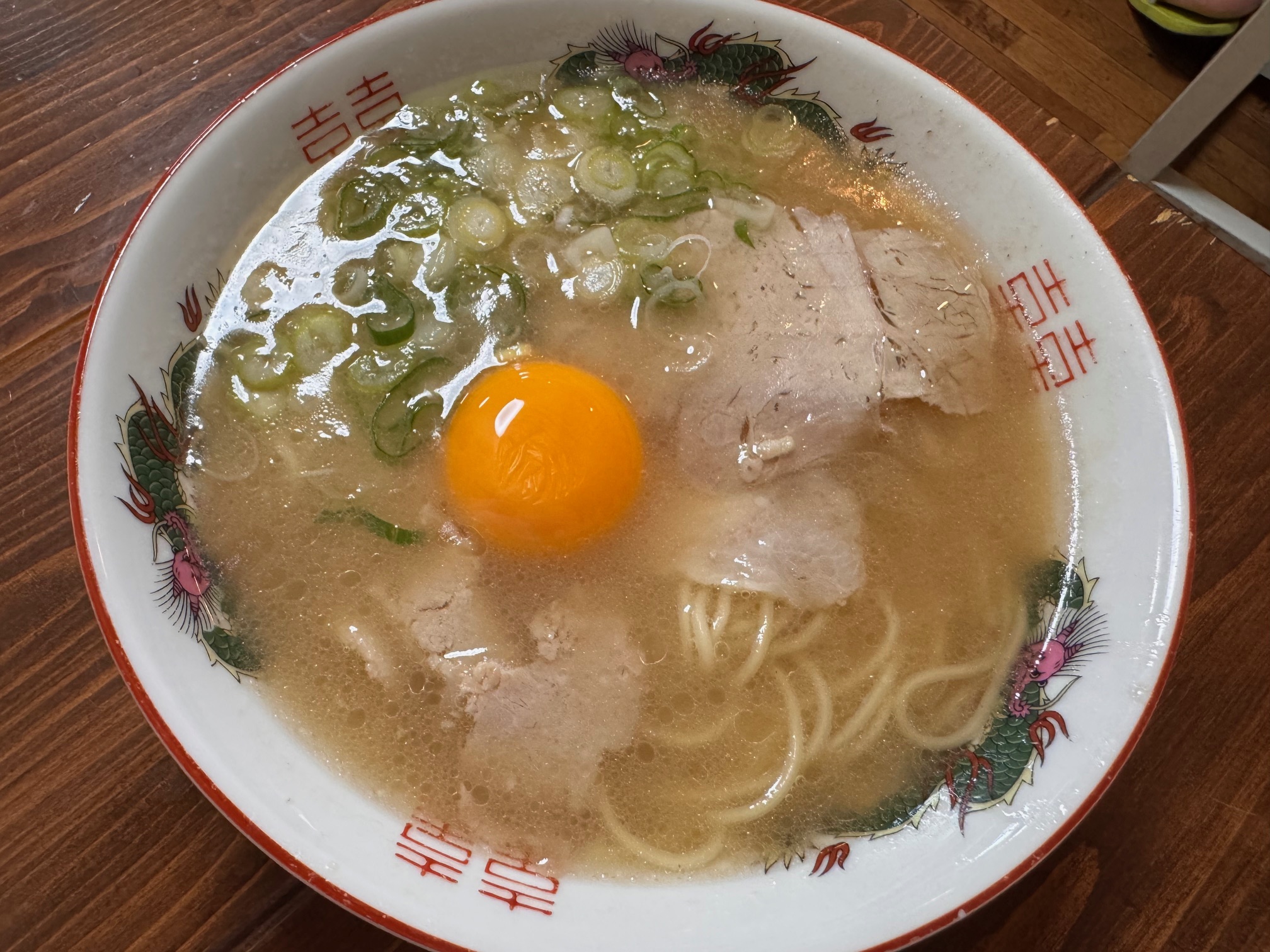 麺屋ぷいぷいの豚骨ラーメン