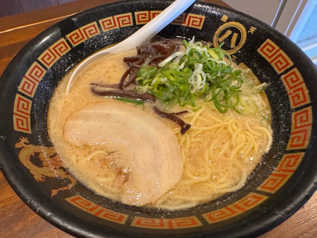 マルハチらーめん兵庫店の590円のラーメン