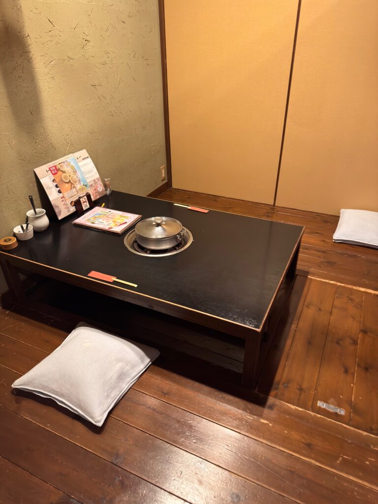 佐賀県の大和町にあるなべ家和元の店内