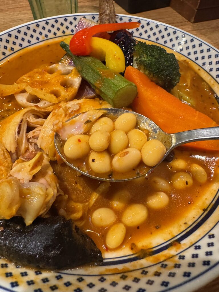 スープカレーの具材 豆のアップ ほくっと食感