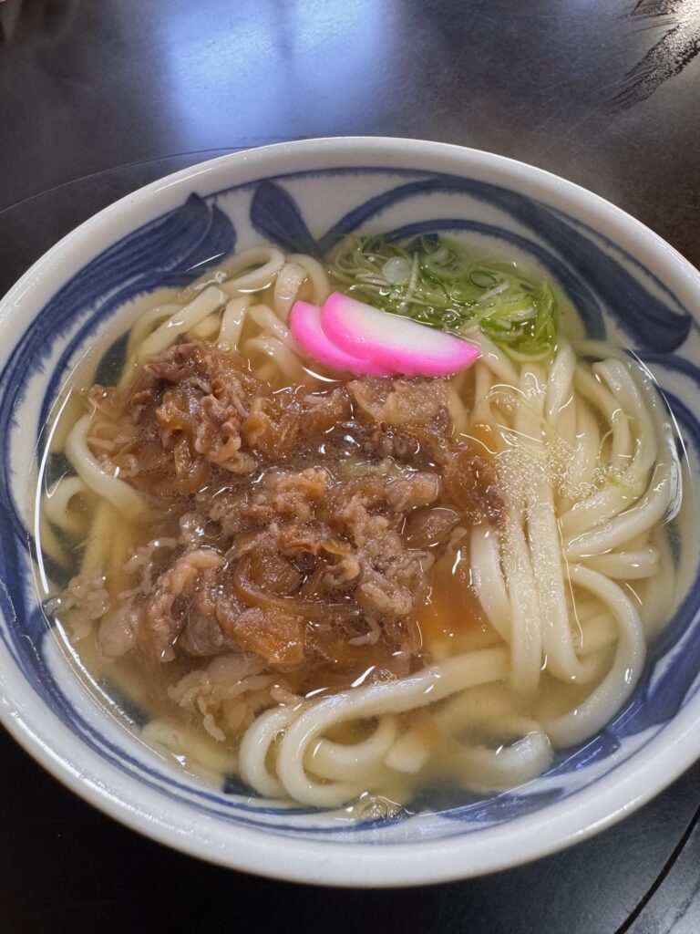 鳩屋製麺の牛肉うどん