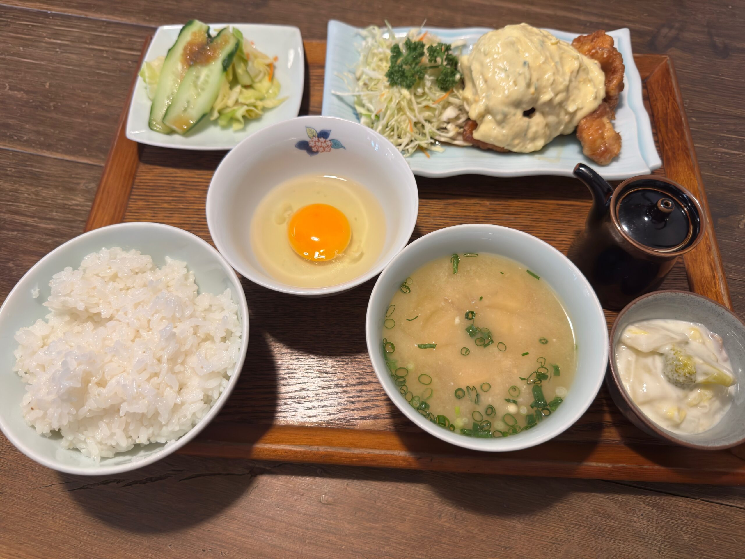 漬もん屋鉢瓶のチキン南蛮定食