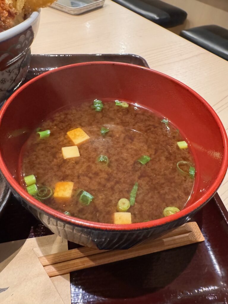 虎之介佐賀木原店の赤出汁