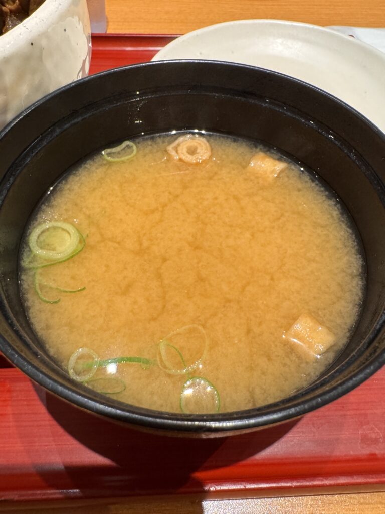 海老どてセットの味噌汁