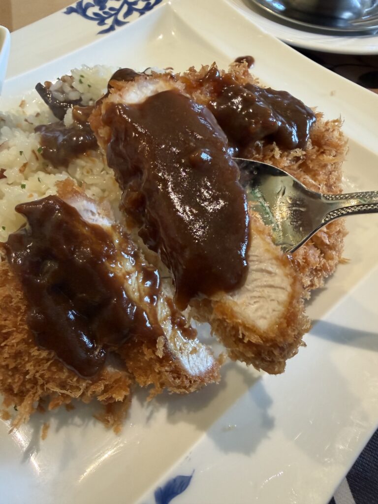 アムールの絶品ロースかつカリー