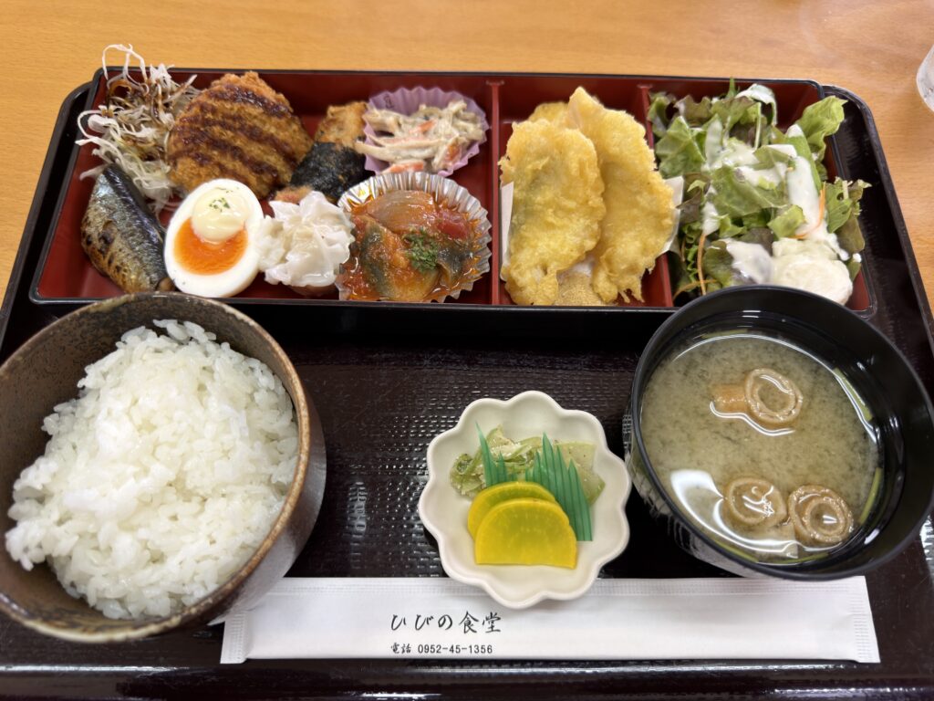 佐賀市東与賀町にあるひびの食堂の本日の定食