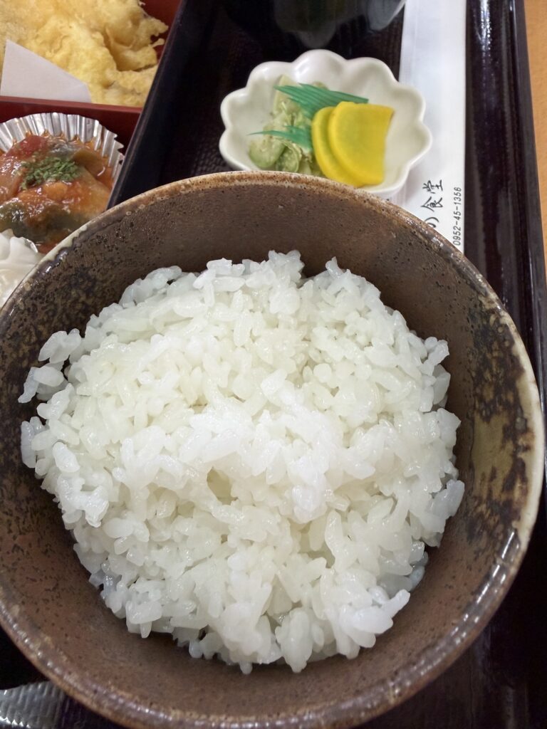 佐賀市東与賀町にあるひびの食堂のご飯