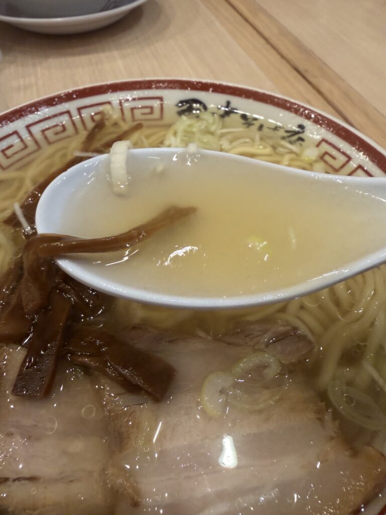 中華そば専門田中そば店武蔵境の中華そばのスープ