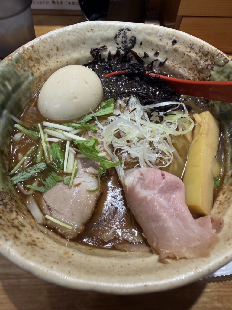 焼きあご塩らー麺たかはし上野店の特製焼きあご塩らー麺