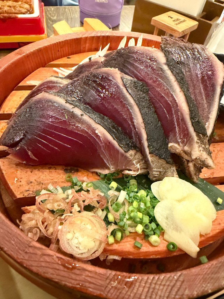 龍神丸のわら焼き鰹の塩たたき