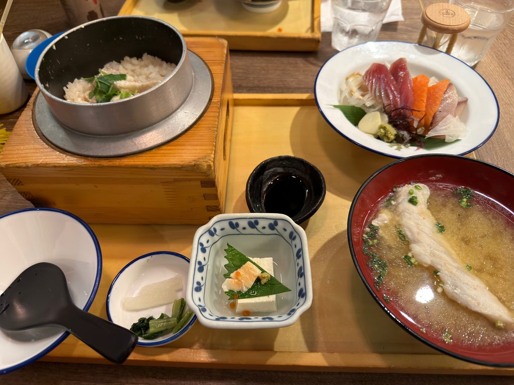 龍神丸イオンモール筑紫野店の海鮮丼や鯛めし