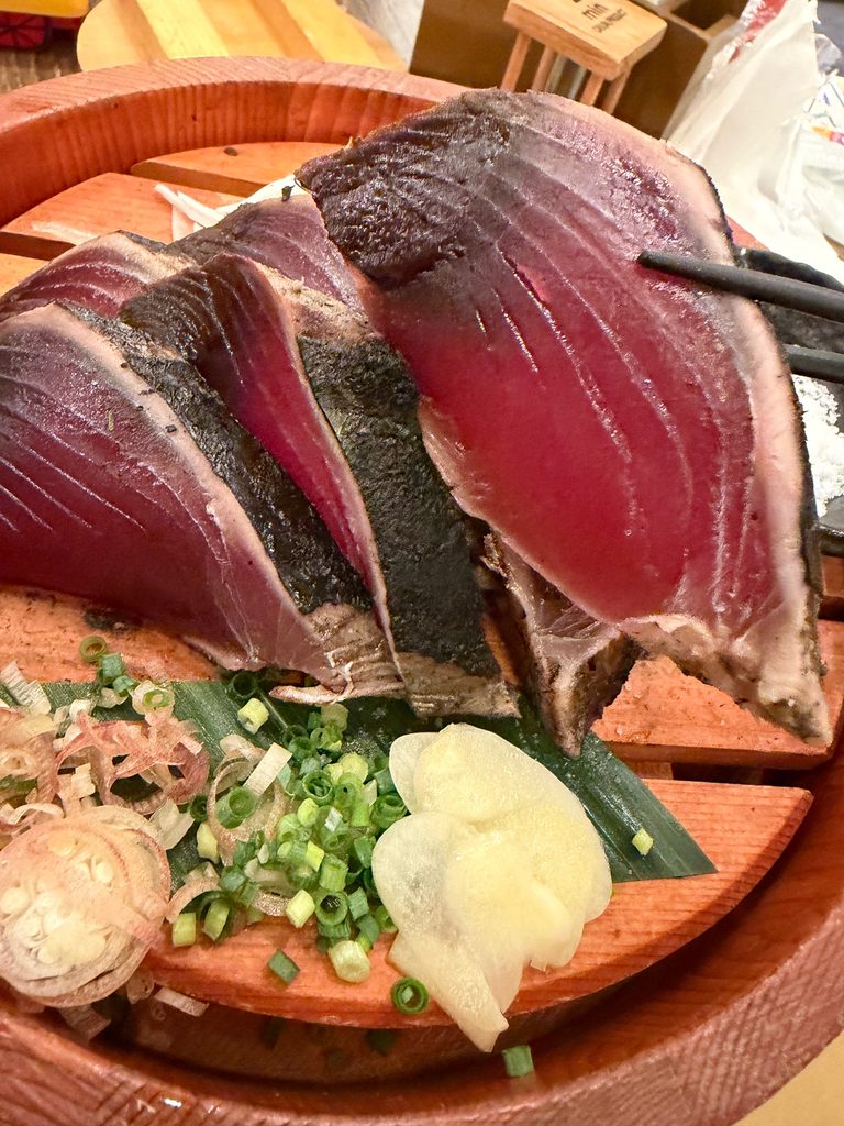 龍神丸のわら焼き鰹の塩たたき