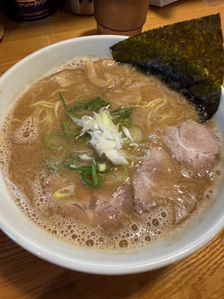 博多仁太郎の豚骨と天草大王を使った仁太郎ラーメン900円
